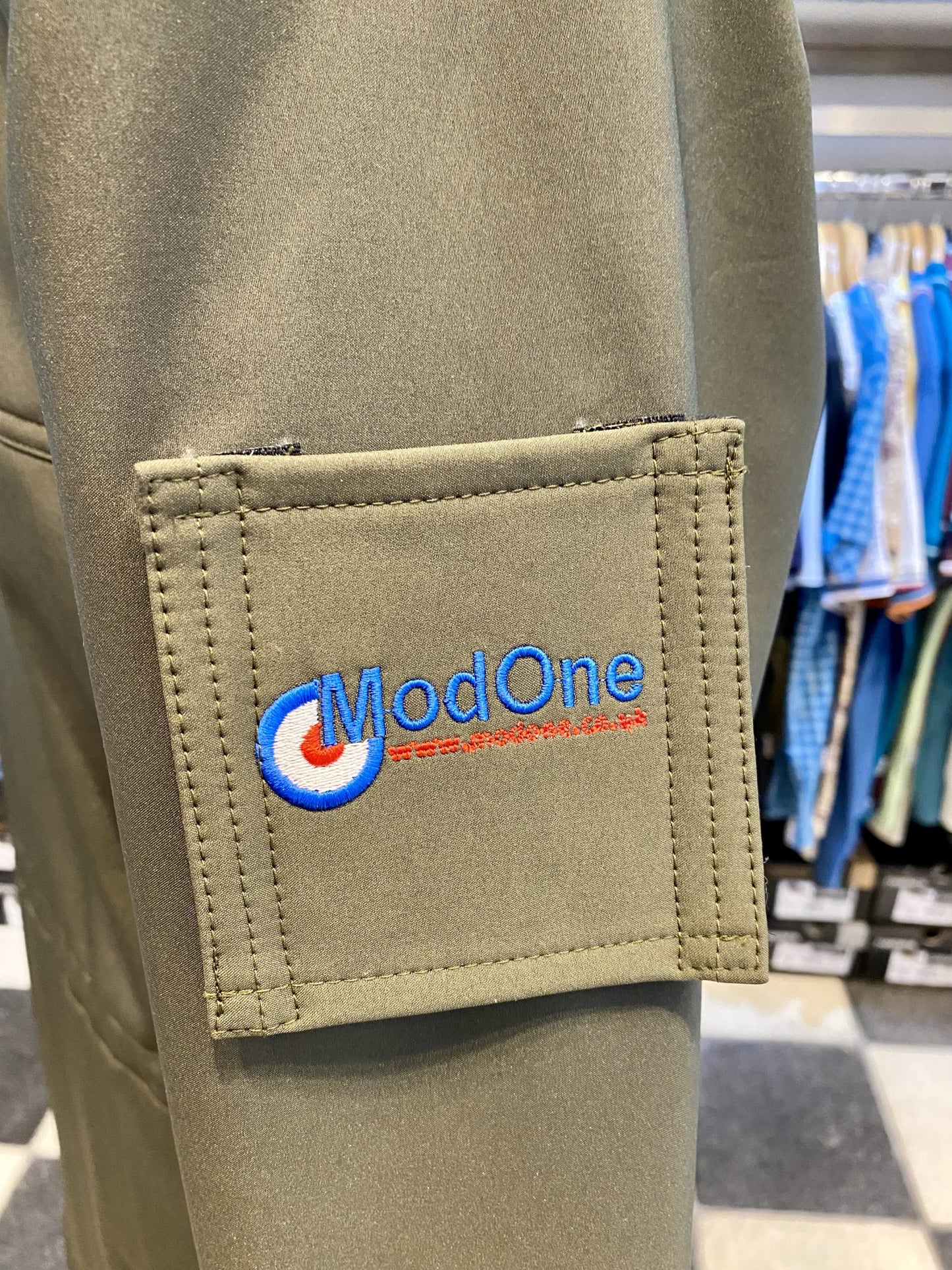 Northern Style ‘Ultimate’ Overhead Smock, Olive Green with Mod One Logo