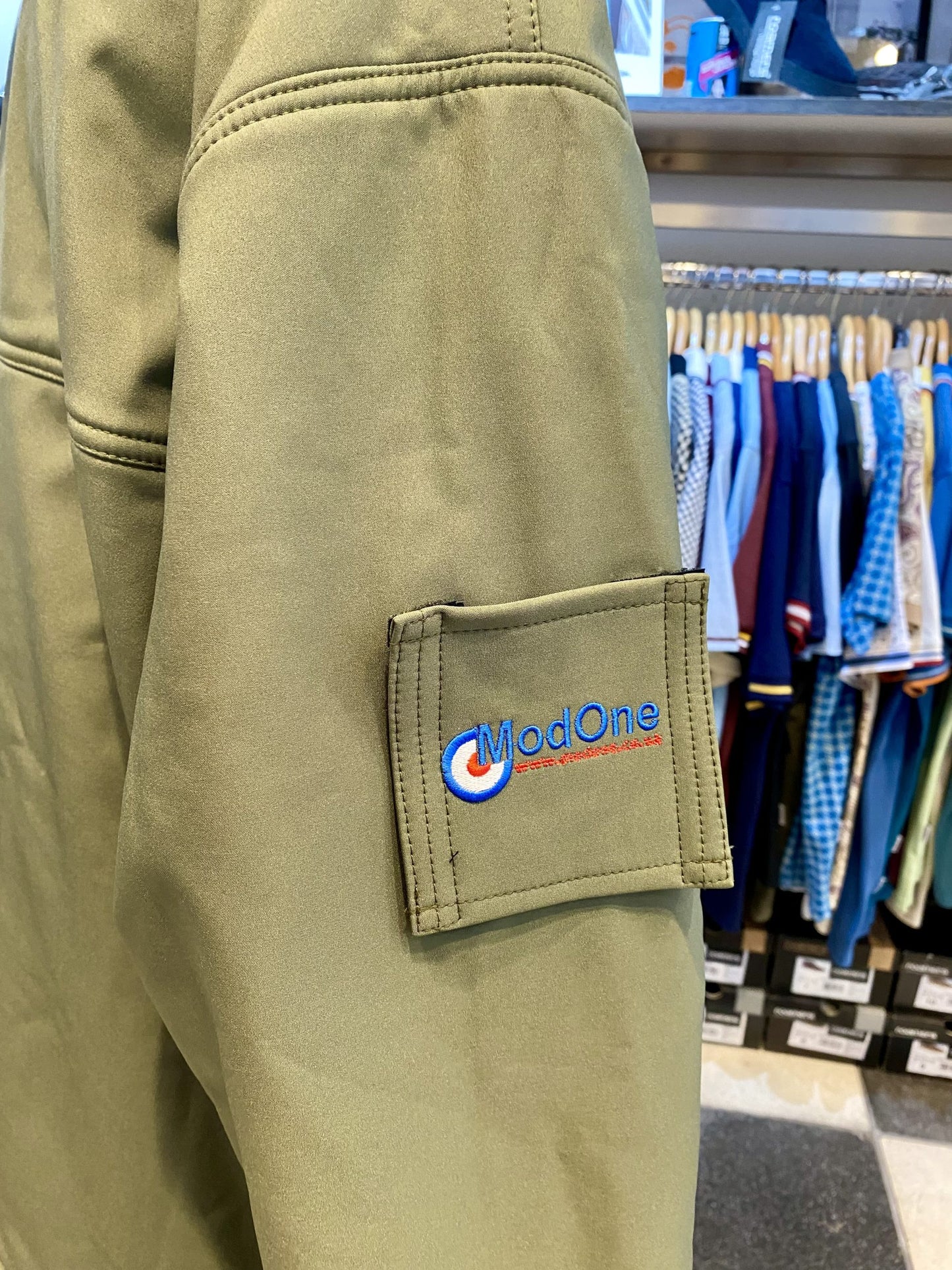 Northern Style ‘Ultra’ Overhead Smock, Olive Green with Mod One logo