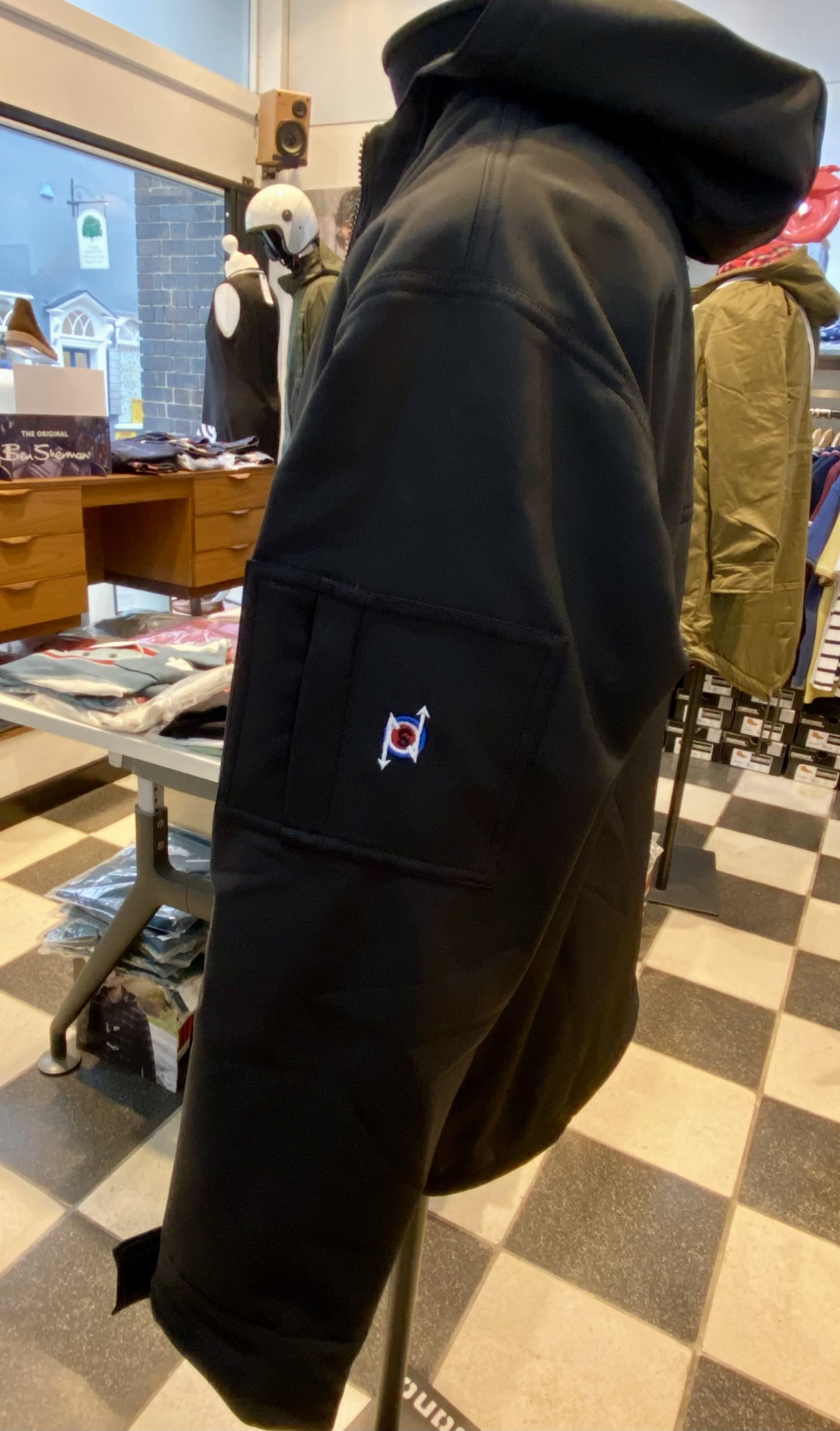 Northern Style ‘Ultra’ Overhead Smock, Black with Mod One logo