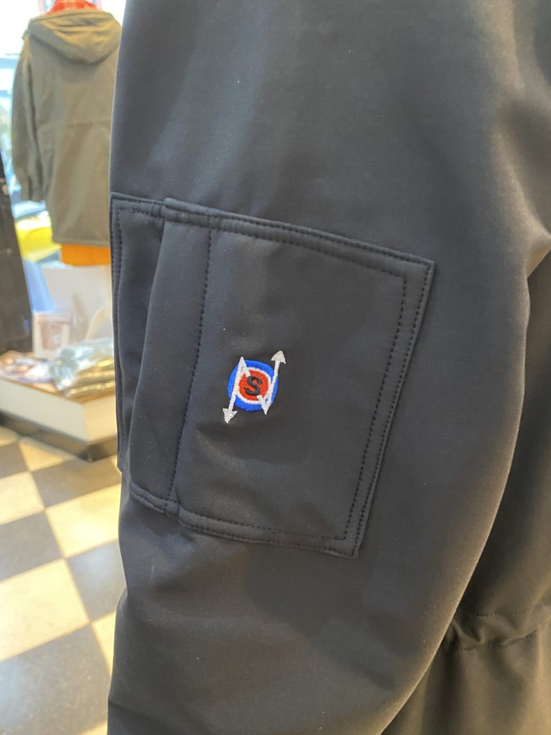 Northern Style ‘Ultimate’ Overhead Smock, Black with Mod One logo - Image 8