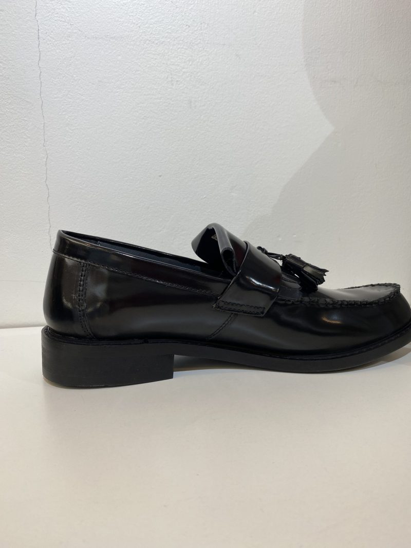 Roamers Hi Shine Tassel Loafers, Black - Image 5